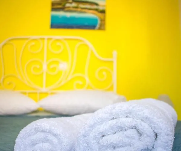 Jaune * Ialysos (Rhodes)