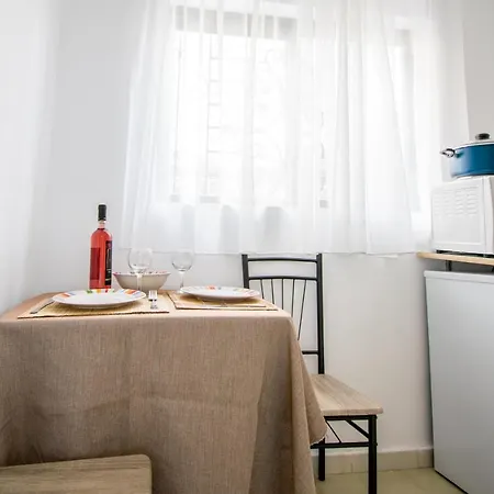 Jaune Ialysos (Rhodes)